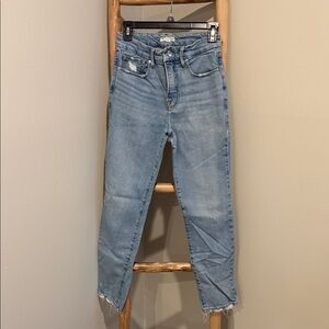Good American Light Blue Cropped Jeans